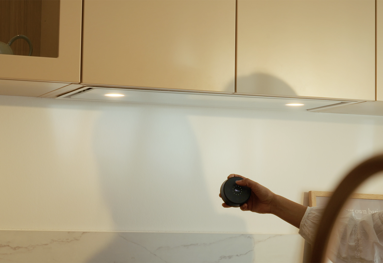 Metz Mini 550 mm White With motor/removable